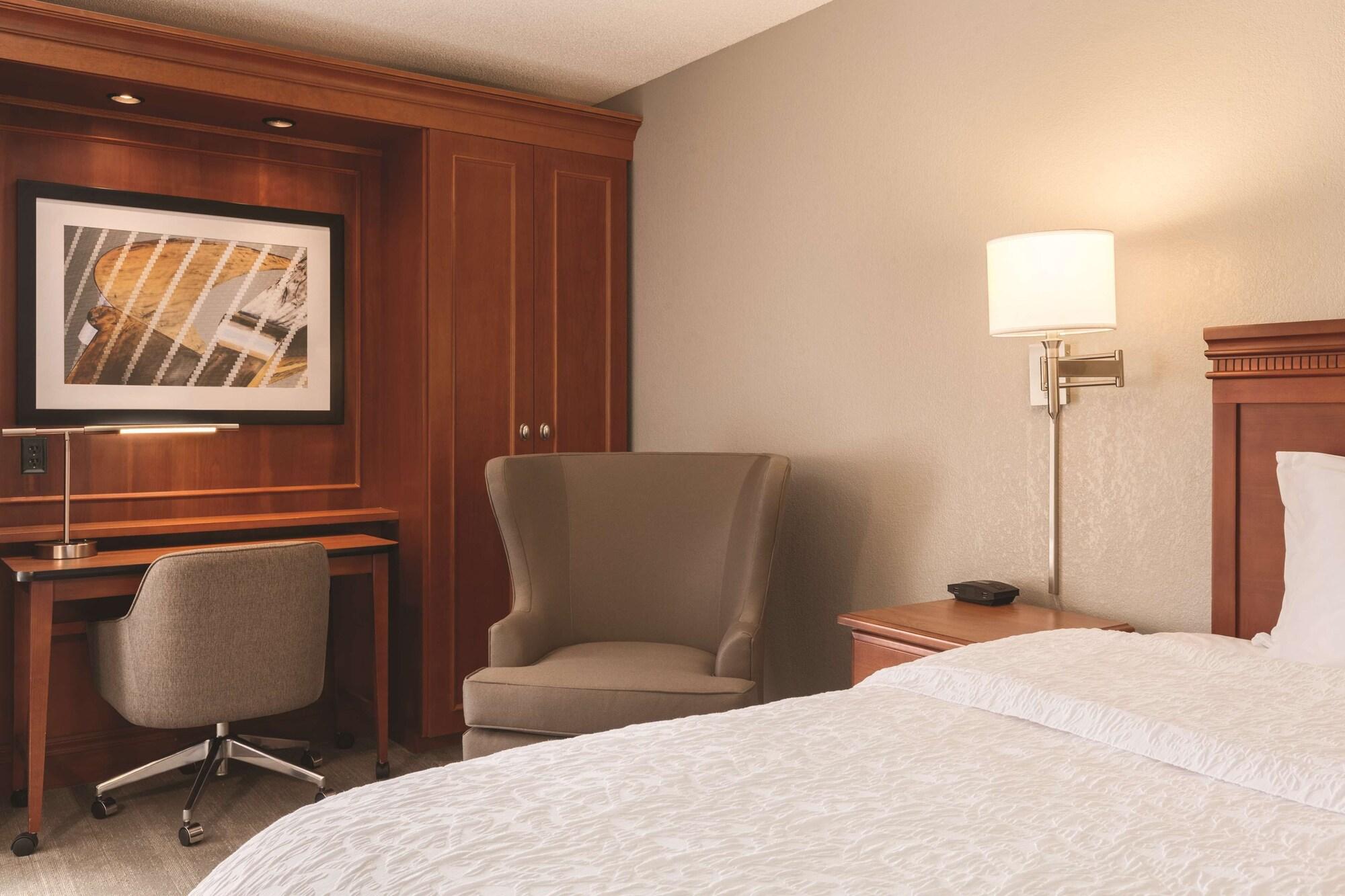 Hampton Inn Des Moines-Airport Zewnętrze zdjęcie