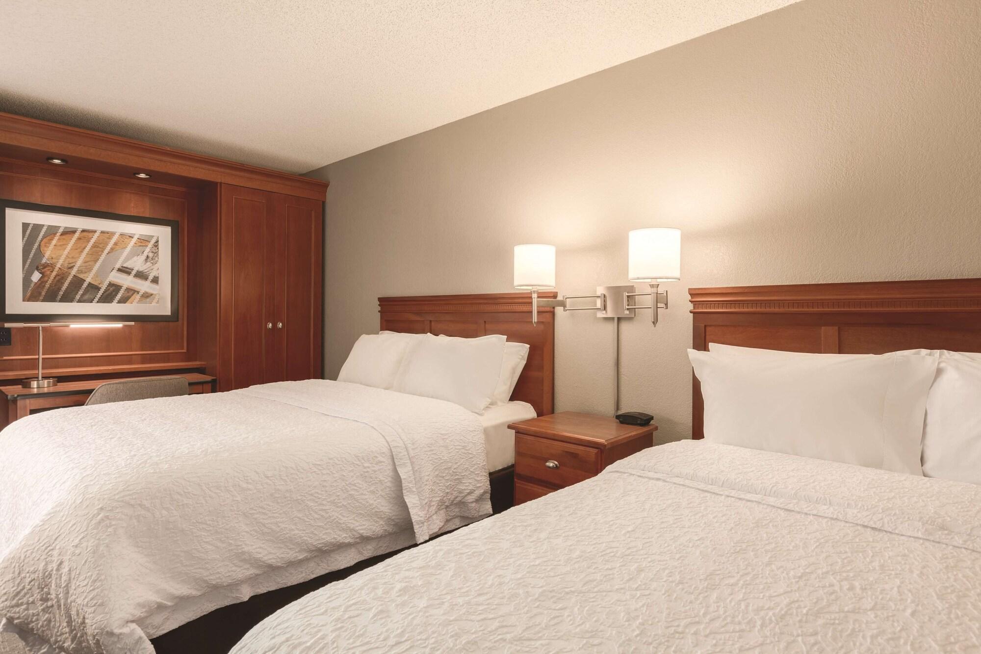 Hampton Inn Des Moines-Airport Zewnętrze zdjęcie