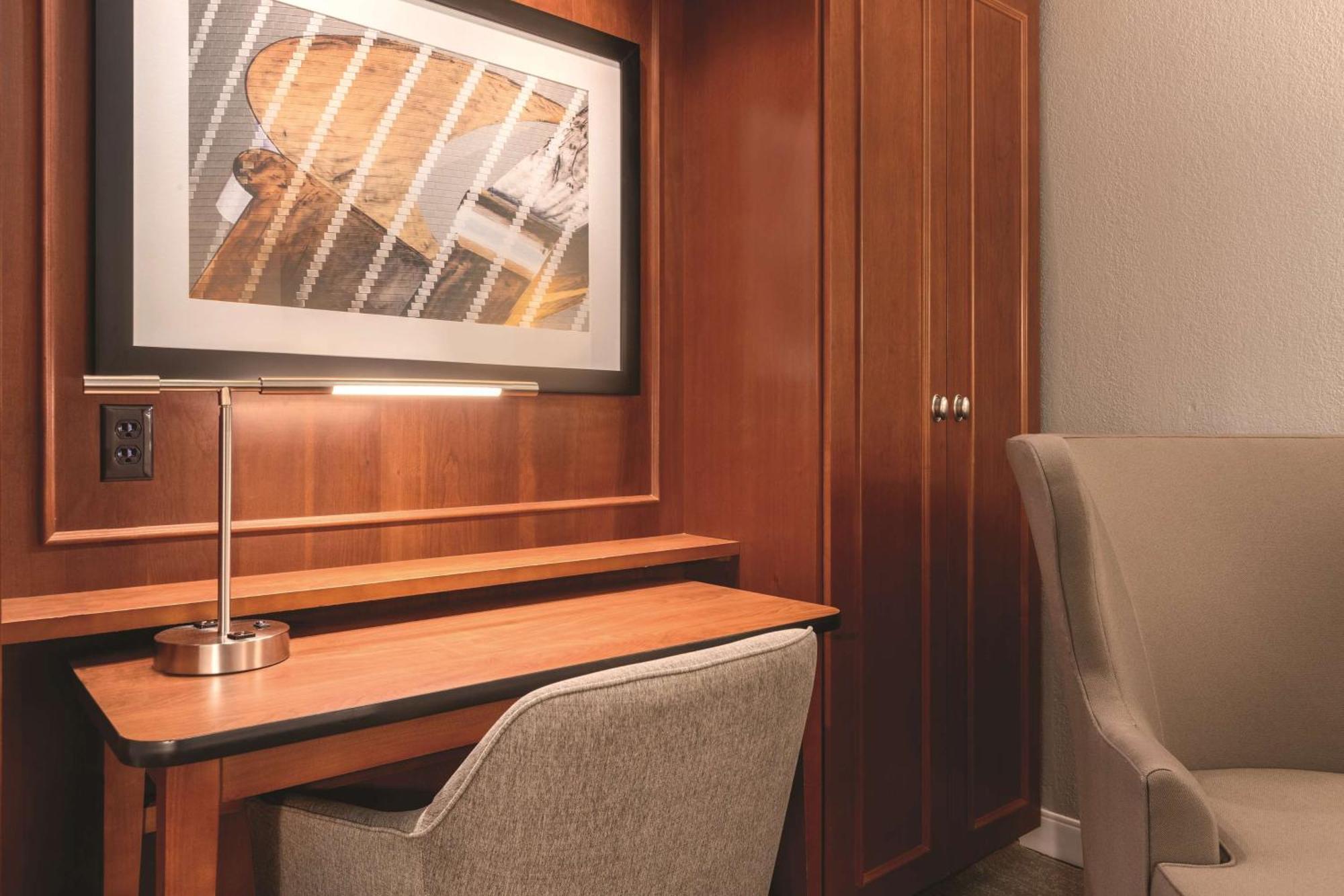 Hampton Inn Des Moines-Airport Zewnętrze zdjęcie