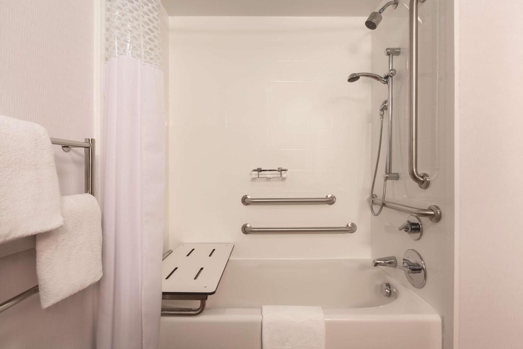 Hampton Inn Des Moines-Airport Zewnętrze zdjęcie