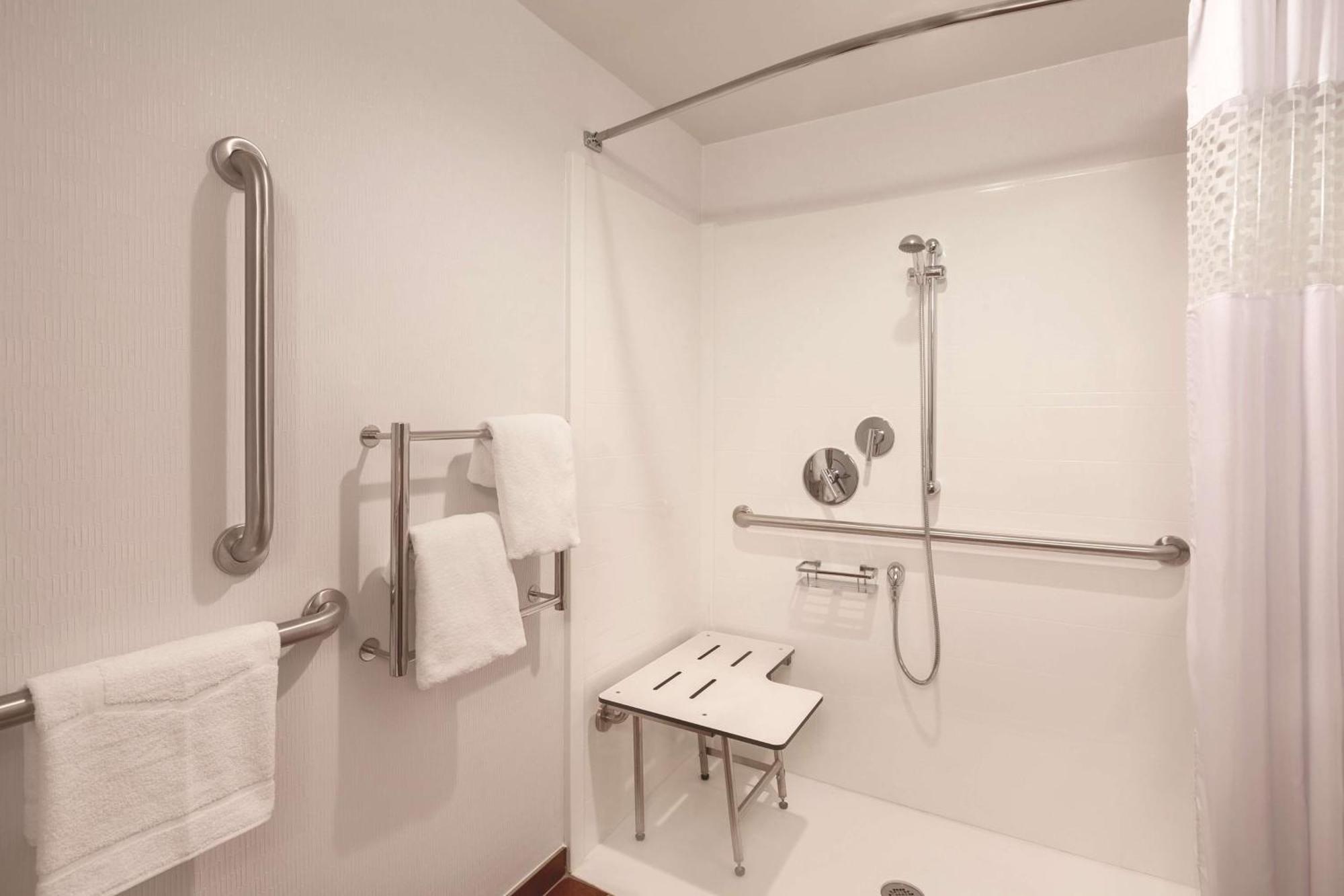 Hampton Inn Des Moines-Airport Zewnętrze zdjęcie