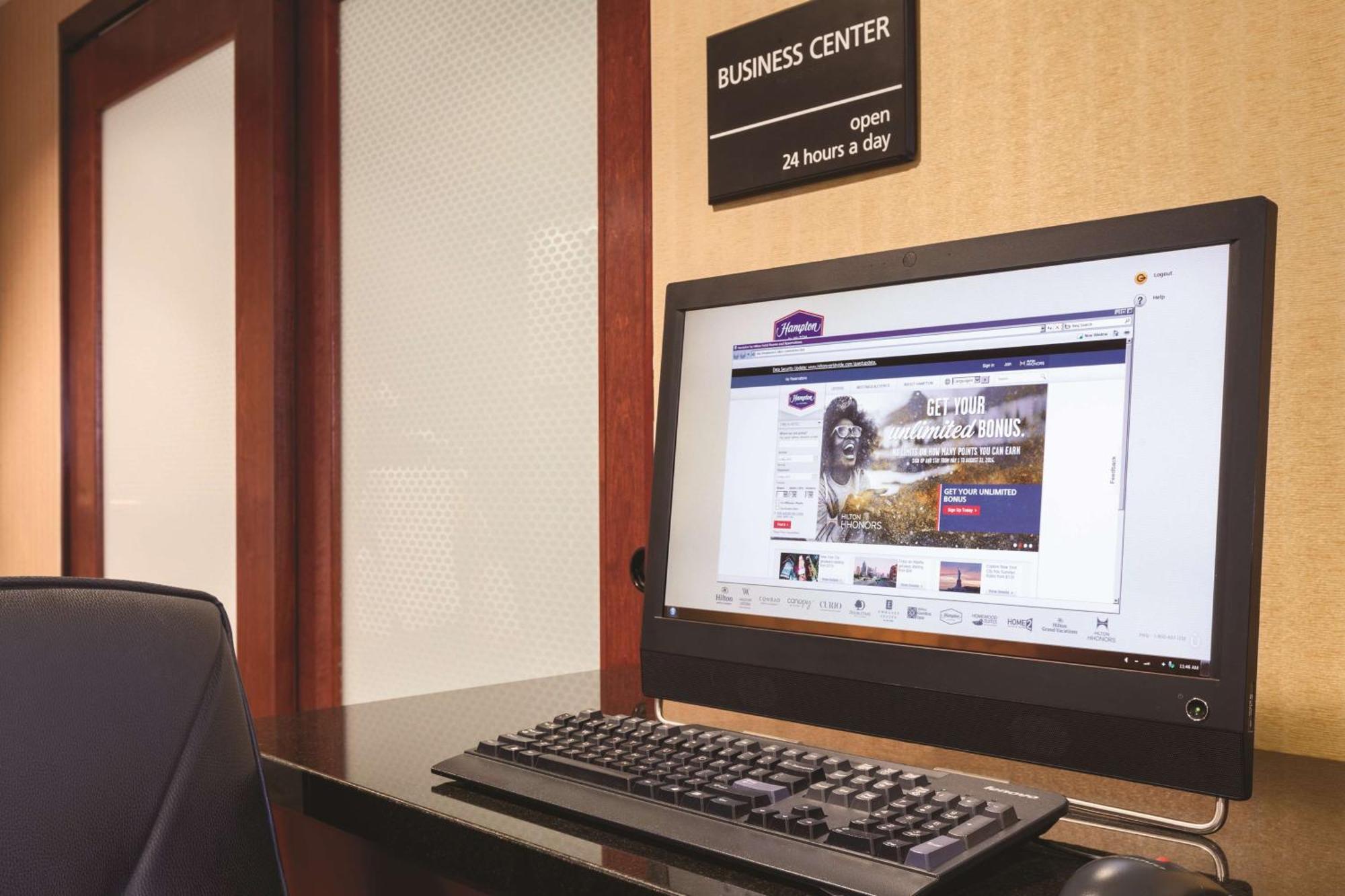 Hampton Inn Des Moines-Airport Zewnętrze zdjęcie