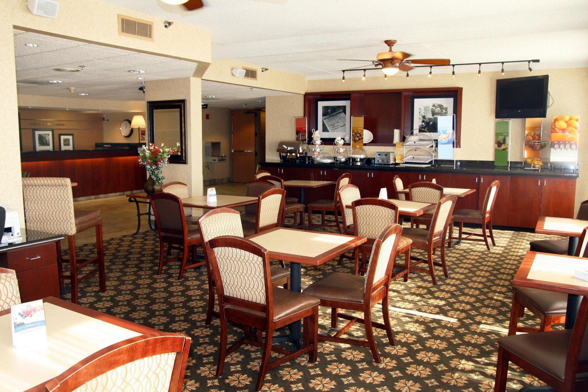 Hampton Inn Des Moines-Airport Zewnętrze zdjęcie